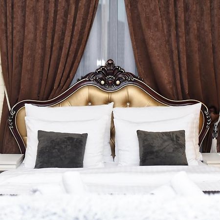 Hotel Palace Велика Кладуша Екстер'єр фото